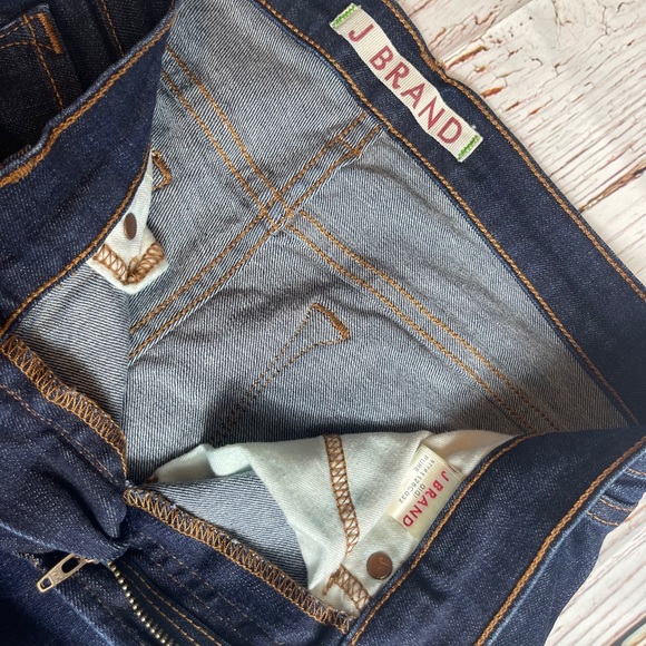 J Brand 25 GIG Pure dark wash mid-rise crop Flared - Picture 11 of 15